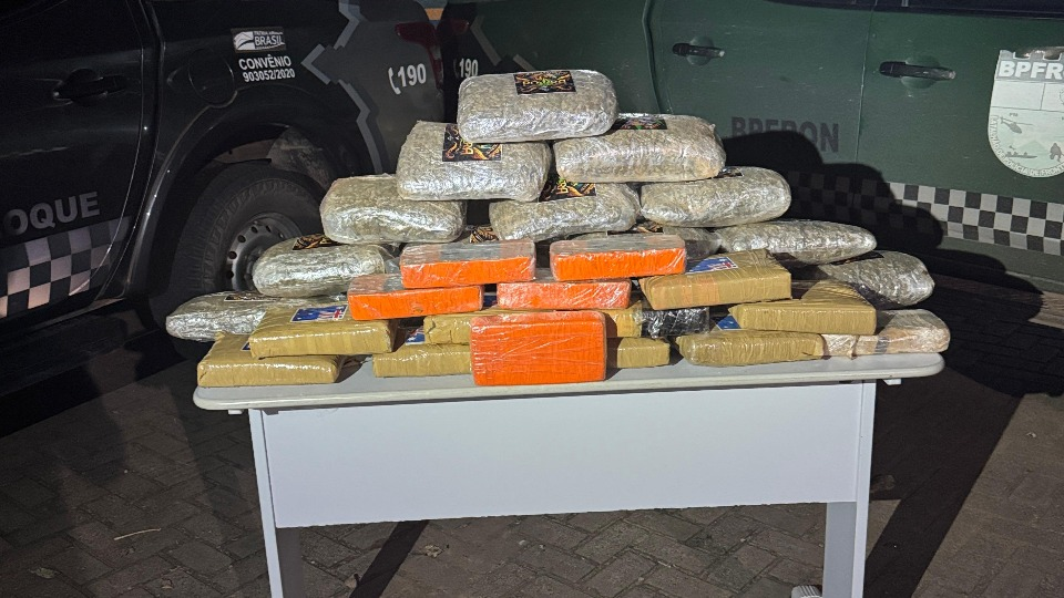 DISFARCE NÃO COLOU - PC-RO apreende 30 kg de drogas escondidos em estepes de veículos na BR-364, em Nova Mutum Paraná  

